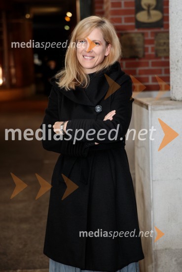  Metka Sulič, odnosi z javnostjo SNG Nova GoricaTridesetletnice, premiera tragikomične predstave