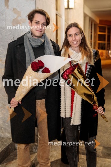  Martin Vogrin, avtor glasbe;  ... Tridesetletnice, premiera tragikomične predstave