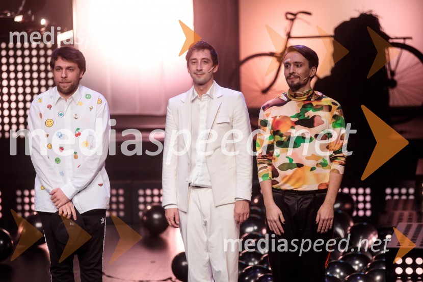  Anže Vrabec, avtor glasbenih priredb in korepetitor;  Žiga Udir, igralec;  Jure Kopušar, igralecTridesetletnice, premiera tragikomične predstave