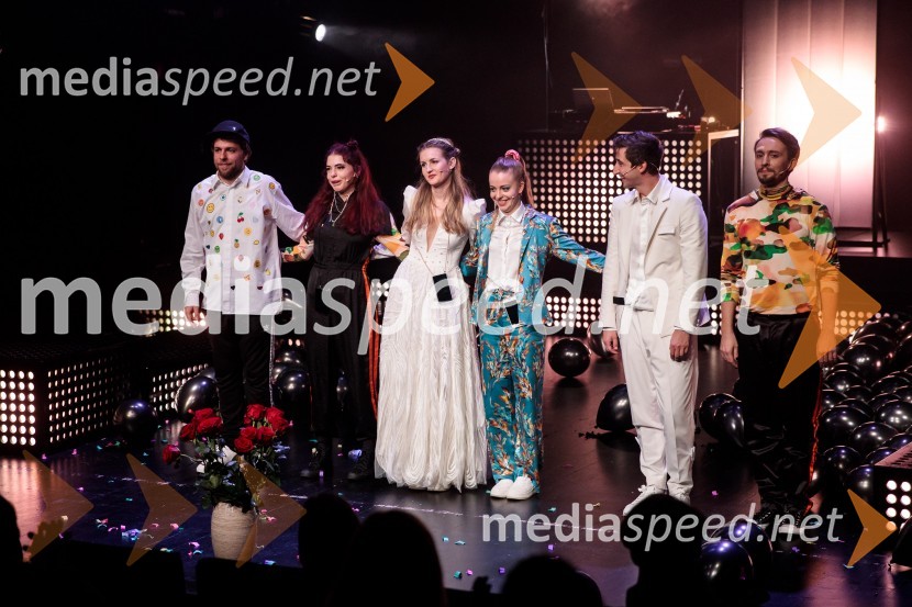  Anže Vrabec, avtor glasbenih priredb in korepetitor;  Anuša  Kodelja, igralka;  Lucija Harum, igralka;  Lara Fortuna, igralka;  Žiga Udir, igralec;  Jure Kopušar, igralecTridesetletnice, premiera tragikomične predstave