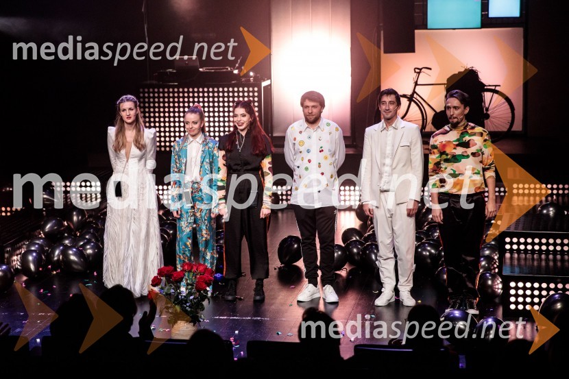  Lucija Harum, igralka;  Lara Fortuna, igralka;  Anuša  Kodelja, igralka;  Anže Vrabec, avtor glasbenih priredb in korepetitor;  Žiga Udir, igralec;  Jure Kopušar, igralecTridesetletnice, premiera tragikomične predstave