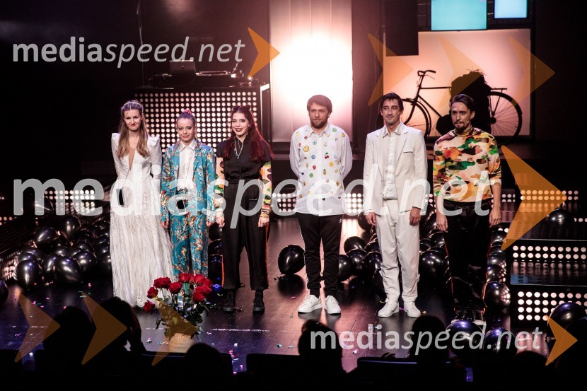  Lucija Harum, igralka;  Lara Fortuna, igralka;  Anuša  Kodelja, igralka;  Anže Vrabec, avtor glasbenih priredb in korepetitor;  Žiga Udir, igralec;  Jure Kopušar, igralecTridesetletnice, premiera tragikomične predstave