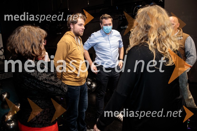 Tridesetletnice, premiera tragikomične predstave