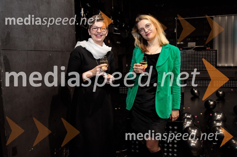  Mirjam Drnovšček, direktorica, SNG Nova Gorica;  Tereza  Gregorič, dramaturginjaTridesetletnice, premiera tragikomične predstave