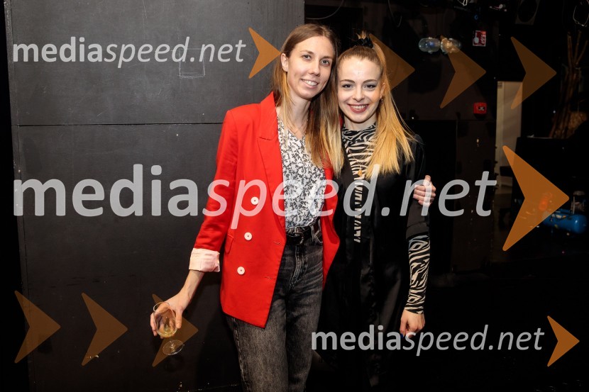  ... ;  Lara Fortuna, igralkaTridesetletnice, premiera tragikomične predstave