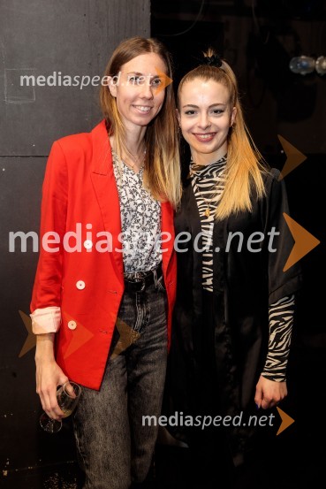  ... ;  Lara Fortuna, igralkaTridesetletnice, premiera tragikomične predstave