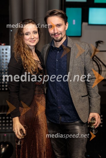  Barbara Kramar, Novartis v Sloveniji;  Jure Kopušar, igralecTridesetletnice, premiera tragikomične predstave