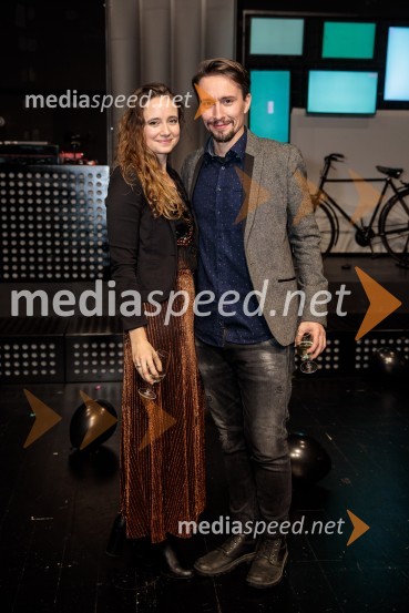  Barbara Kramar, Novartis v Sloveniji;  Jure Kopušar, igralecTridesetletnice, premiera tragikomične predstave