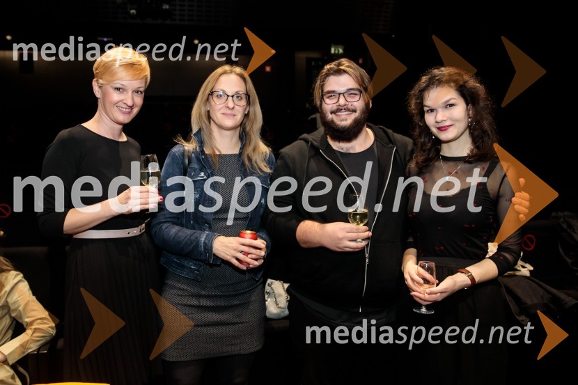  Barbara Skorjanc, urednica revije Navdih;  Maja Gregoric;  Jakob Šfiligoj, igralec;  Tajda Lipicer, drmaturginja in kritičarkaTridesetletnice, premiera tragikomične predstave