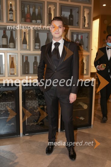  Damjan Murko, pevecSlovenski influencerji na predstavitvi prvega instagramerskega hotela v Evropi