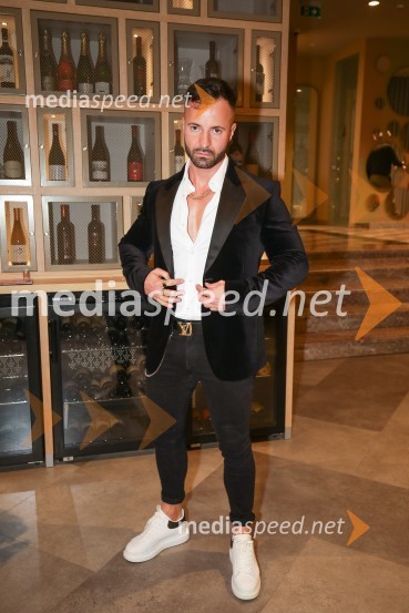  Rok Gracer, model in influencerSlovenski influencerji na predstavitvi prvega instagramerskega hotela v Evropi