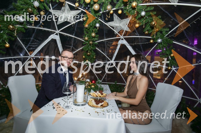  Blaž Knez, vedeževalec;  Lina Majcen , tekmovalka šova Kmetija 2021Slovenski influencerji na predstavitvi prvega instagramerskega hotela v Evropi