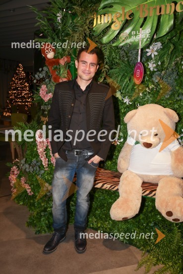  Omar Naber, glasbenikSlovenski influencerji na predstavitvi prvega instagramerskega hotela v Evropi