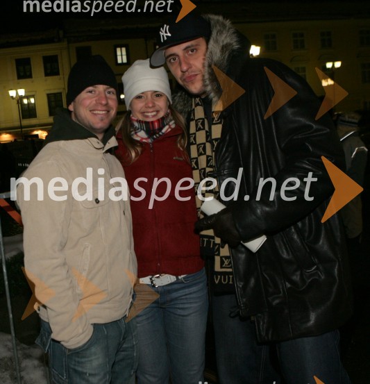 Rene Mlekuž, nekdanji slovenski smučarski reprezentant z dekletom Niko Pohar in raper 6pack Čukur
(žrebanje štartnih številk za Veleslalom)42. Zlata lisica