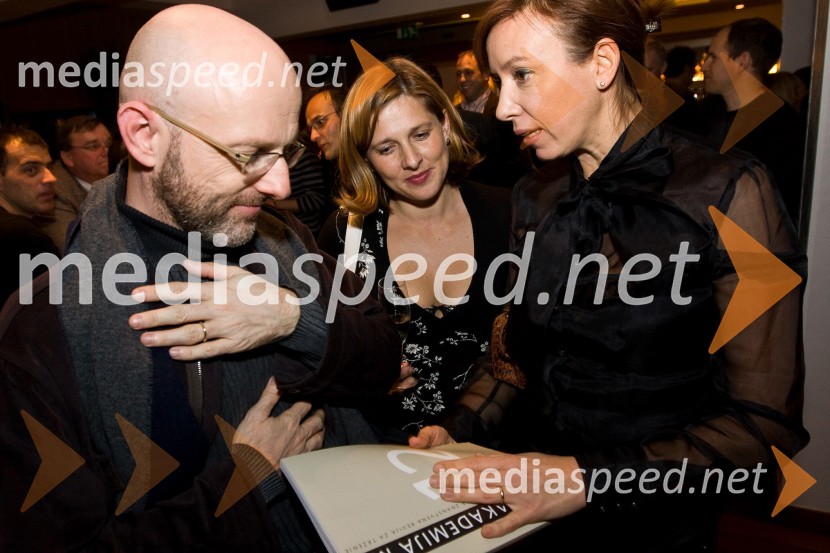 Boštjan Tadel, urednik Marketing Magazina, Tanja Kavran, generalna sekretarka DMS in Ladeja Godina Košir, direktorica Inštituta za poslovno rast in kreativnostPredstavitev strokovno-znanstvene revije Akademija MM in zabava Društva za marketing Slovenije