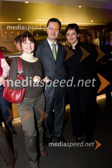 Sonja Šmuc, izvršna direktorica Združenja Manager, Zlatko Ledinek, direktor agencije Kompas Design in Maja Makovec Brenčič, predsednica DMSPredstavitev strokovno-znanstvene revije Akademija MM in zabava Društva za marketing Slovenije