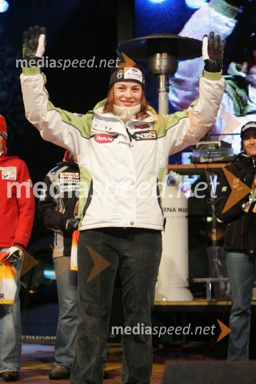 Smučarka Tina Maze, Slovenija
(žrebanje štartnih številk za Veleslalom)42. Zlata lisica