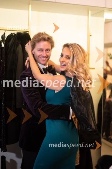  Trent  Whiddon, plesalec;  Gordana Grandošek Whiddon, plesalka, lastnica blagovne znamke GGWVražja dama Gordana predstavila svojo kolekcijo Mistique