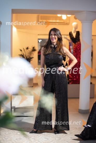  Kim Božič, lastnica trgovine AllegriaVražja dama Gordana predstavila svojo kolekcijo Mistique