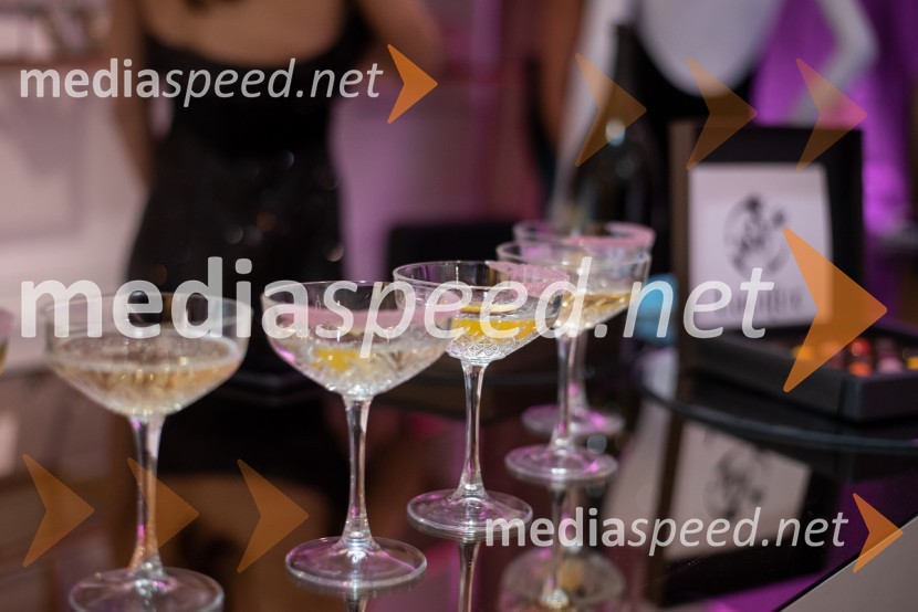 Vražja dama Gordana predstavila svojo kolekcijo Mistique