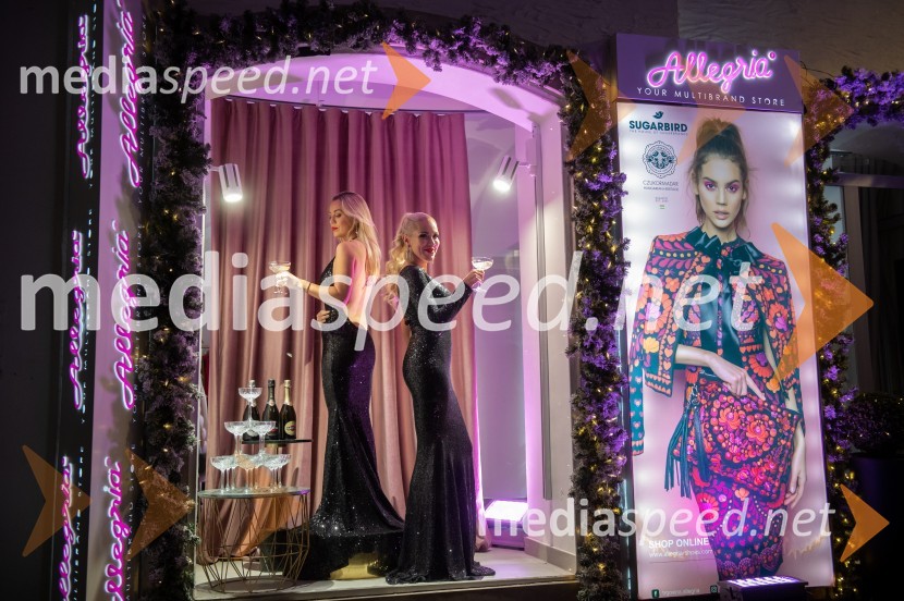  Katarina Benček, social media influencerka, avtorica knjige;  Carmen OsovnikarVražja dama Gordana predstavila svojo kolekcijo Mistique