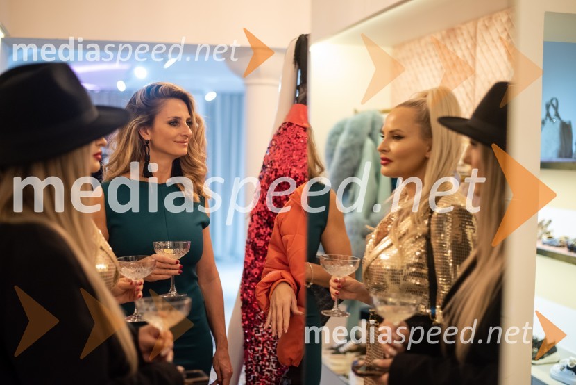  Gordana Grandošek Whiddon, plesalka, lastnica blagovne znamke GGW;  Doroteja Premužič, vizažistka, Diamondee Make UpVražja dama Gordana predstavila svojo kolekcijo Mistique