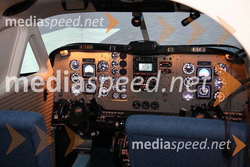 Simulator letenjaSimulator letenja, Letališče Jožeta Pučnika Ljubljana