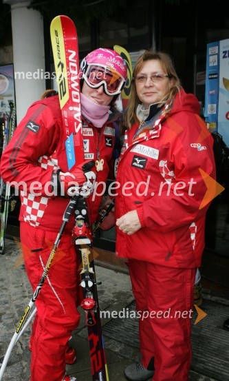 Smučarka Janica Kostelič, Hrvaška in njena mama
(odpovedan veleslalom)42. Zlata lisica