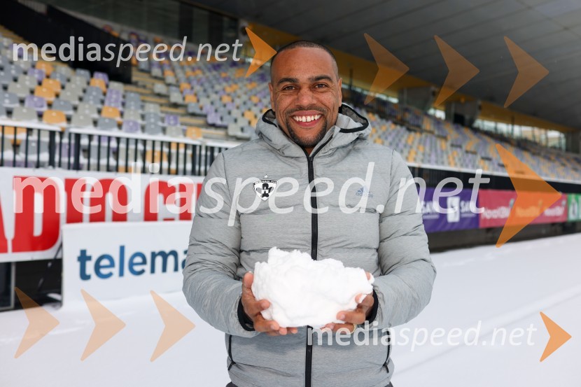  Marcos  Tavares, nogometaš, NK MariborMarcos Tavares, kapetan NK Maribor ob izidu knjige Legenda