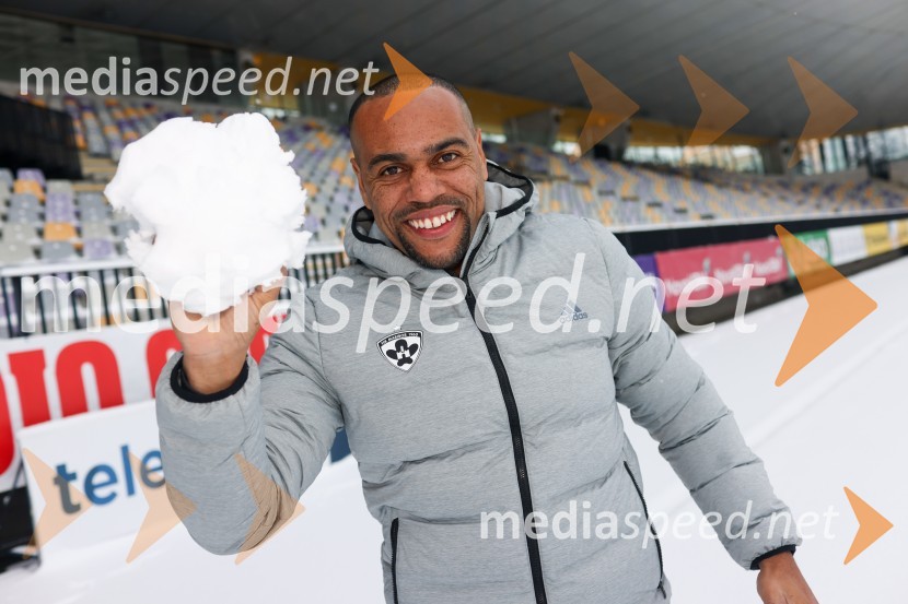  Marcos  Tavares, nogometaš, NK MariborMarcos Tavares, kapetan NK Maribor ob izidu knjige Legenda