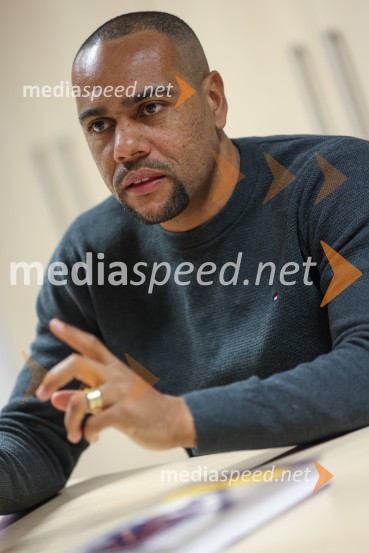  Marcos  Tavares, nogometaš, NK MariborMarcos Tavares, kapetan NK Maribor ob izidu knjige Legenda