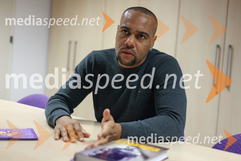  Marcos  Tavares, nogometaš, NK MariborMarcos Tavares, kapetan NK Maribor ob izidu knjige Legenda