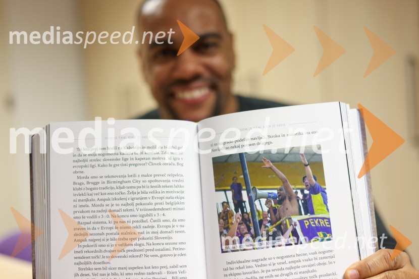  Marcos  Tavares, nogometaš, NK MariborMarcos Tavares, kapetan NK Maribor ob izidu knjige Legenda