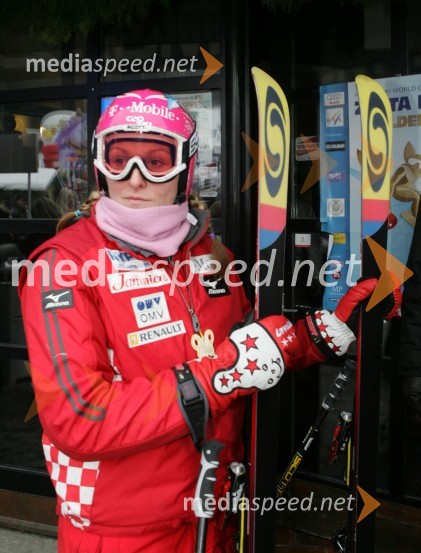 Smučarka Janica Kostelič, Hrvaška
(odpovedan veleslalom)42. Zlata lisica