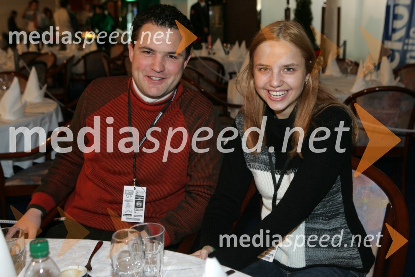 Damijan Koletnik, direktor Dravskih elektrarn Maribor in predsednik Nadzornega sveta Telekoma Slovenije z ženo Sandro42. Zlata lisica