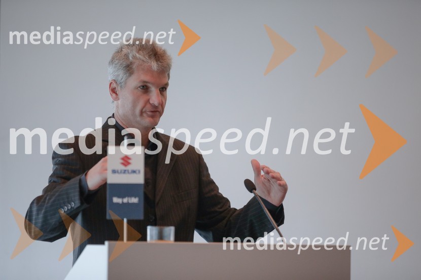 Suzuki S-CROSS, slovenska predstavitev