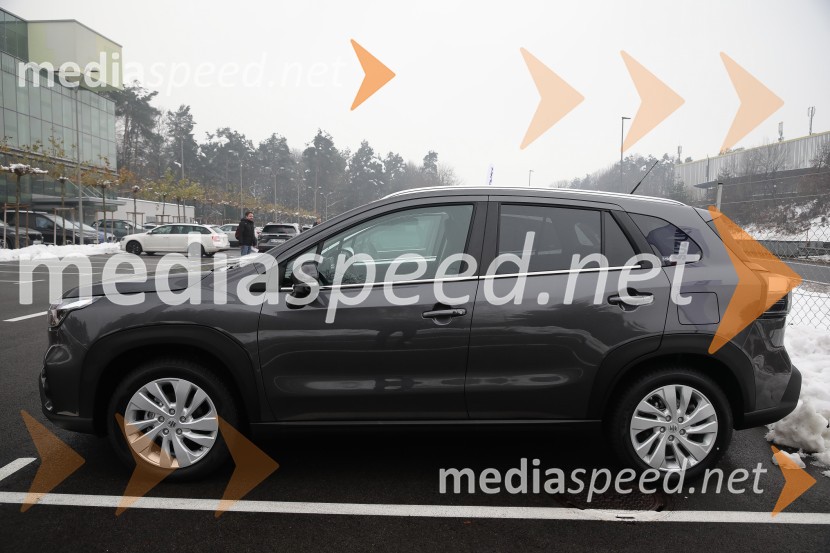Suzuki S-CROSS, slovenska predstavitev