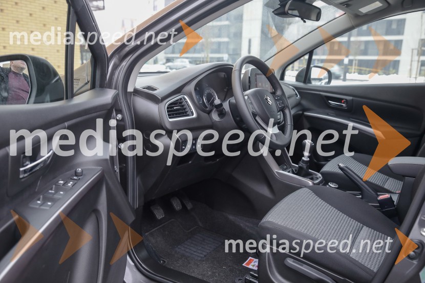 Suzuki S-CROSS, slovenska predstavitev