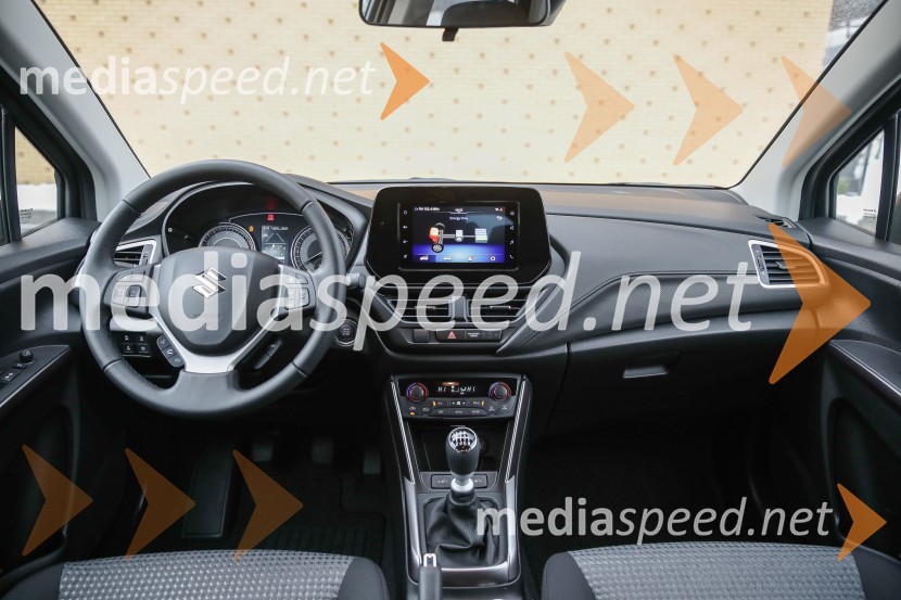 Suzuki S-CROSS, slovenska predstavitev