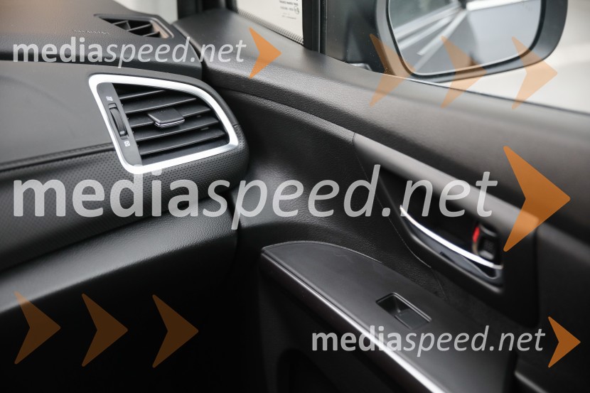 Suzuki S-CROSS, slovenska predstavitev