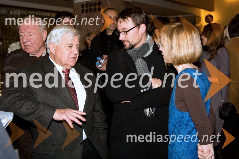 Milan Kučan, nekdanji predsednik Republike Slovenije, ... in ...Trend 2008, podelitev nagrad za modno in vizualno ustvarjalnost