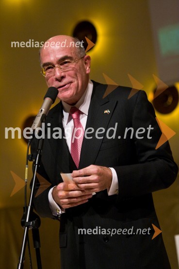 Yousif B. Ghafari, ameriški veleposlanikTrend 2008, podelitev nagrad za modno in vizualno ustvarjalnost