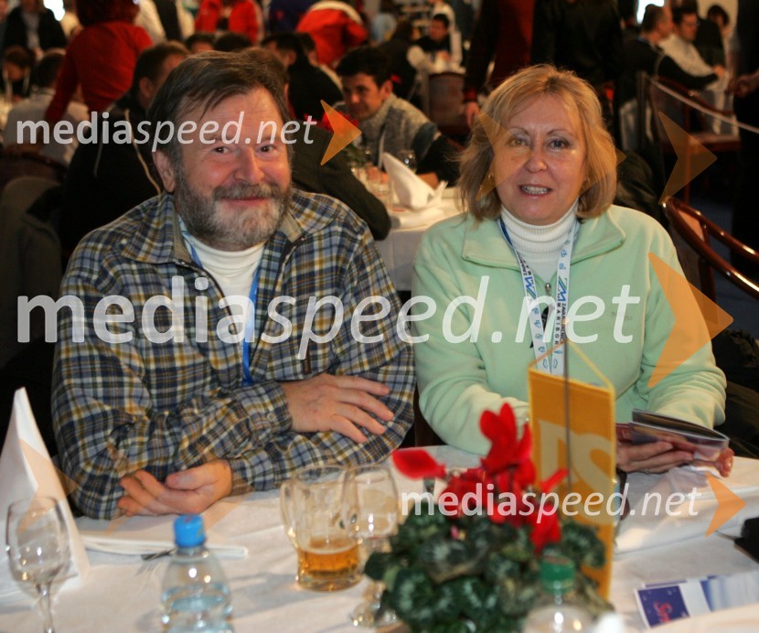 Dr. Ivan Rozman, rektor Univerze v Mariboru s soprogo dr. Janjo Črčinovič Rozman
(odpovedan veleslalom)42. Zlata lisica