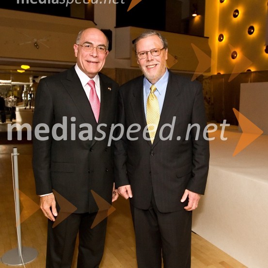 Yousif B. Ghafari, ameriški veleposlanik in Edvard Zajec, pionir računalniške umetnosti in dobitnik nagrade Trend 2008 za življenjsko deloTrend 2008, podelitev nagrad za modno in vizualno ustvarjalnost