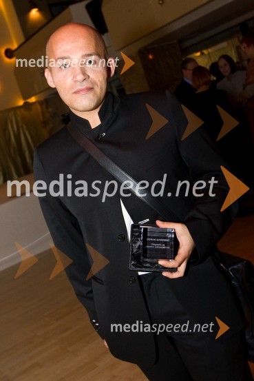 Zoran Garevski, dobitnik nagrade Trend 2008 za modno ustvarjanjeTrend 2008, podelitev nagrad za modno in vizualno ustvarjalnost