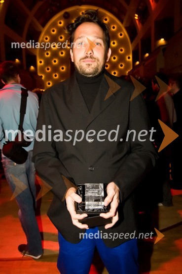 Matej Andraž Vogrinčič, dobitnik nagrade Trend 2008 za posebne dosežke na področju vizualne ustvarjalnostiTrend 2008, podelitev nagrad za modno in vizualno ustvarjalnost