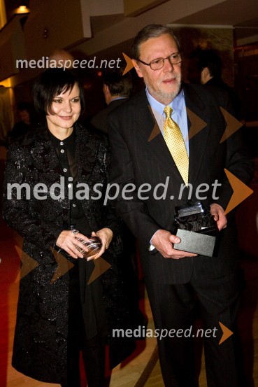 Jožica Brodarič, vodja projekta Trend in Edvard Zajec, pionir računalniške umetnosti in dobitnik nagrade Trend 2008 za življenjsko deloTrend 2008, podelitev nagrad za modno in vizualno ustvarjalnost