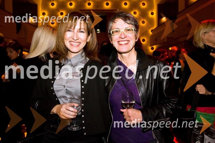 Alenka Arko, voditeljica oddaje Preverjeno na Pop TV in Bojana Leskovar, direktorica službe za odnose z javnostmi v MercatorjuTrend 2008, podelitev nagrad za modno in vizualno ustvarjalnost