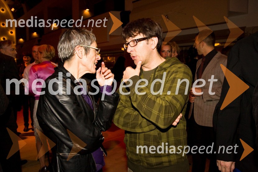 Bojana Leskovar, direktorica službe za odnose z javnostmi v Mercatorju in Aljoša Rebolj, fotografTrend 2008, podelitev nagrad za modno in vizualno ustvarjalnost