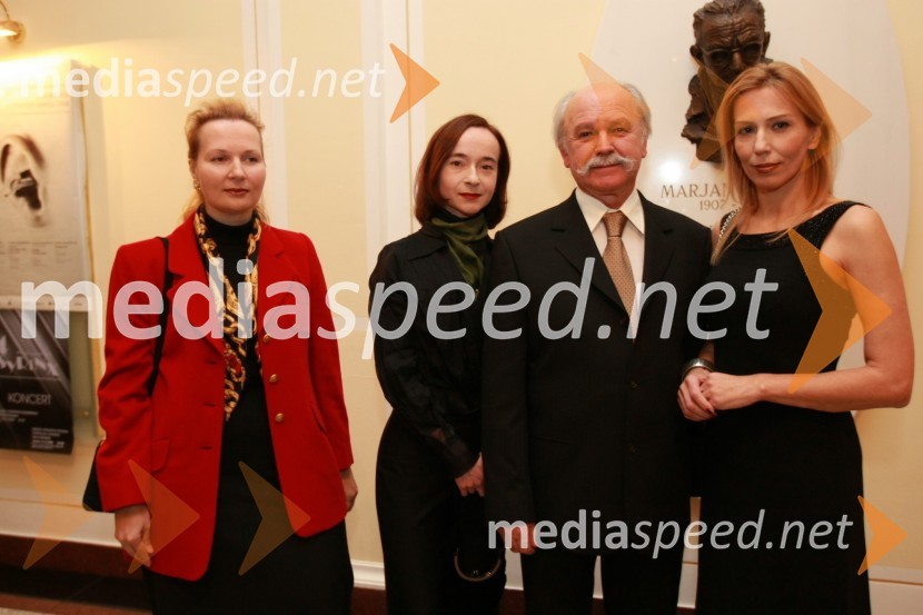 Dr. Marta Frelih, scenaristka in režiserka, Veronika Drolc, igralka, Rado Likon, producent in Vilma Štritof Čretnik, koscenaristka in dramaturginja filma o Almi KarlinDobrodelni koncert Društva poslovnih žensk FAM za film o Almi Karlin